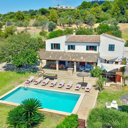 Villa Toni Pau By *